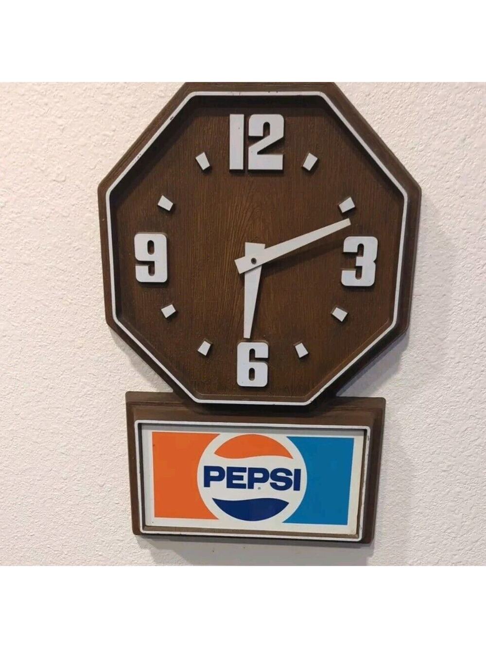 VTG‎ Pepsi Hanging Wall Clock Sign Advertisement Soda Shop Tested Work's